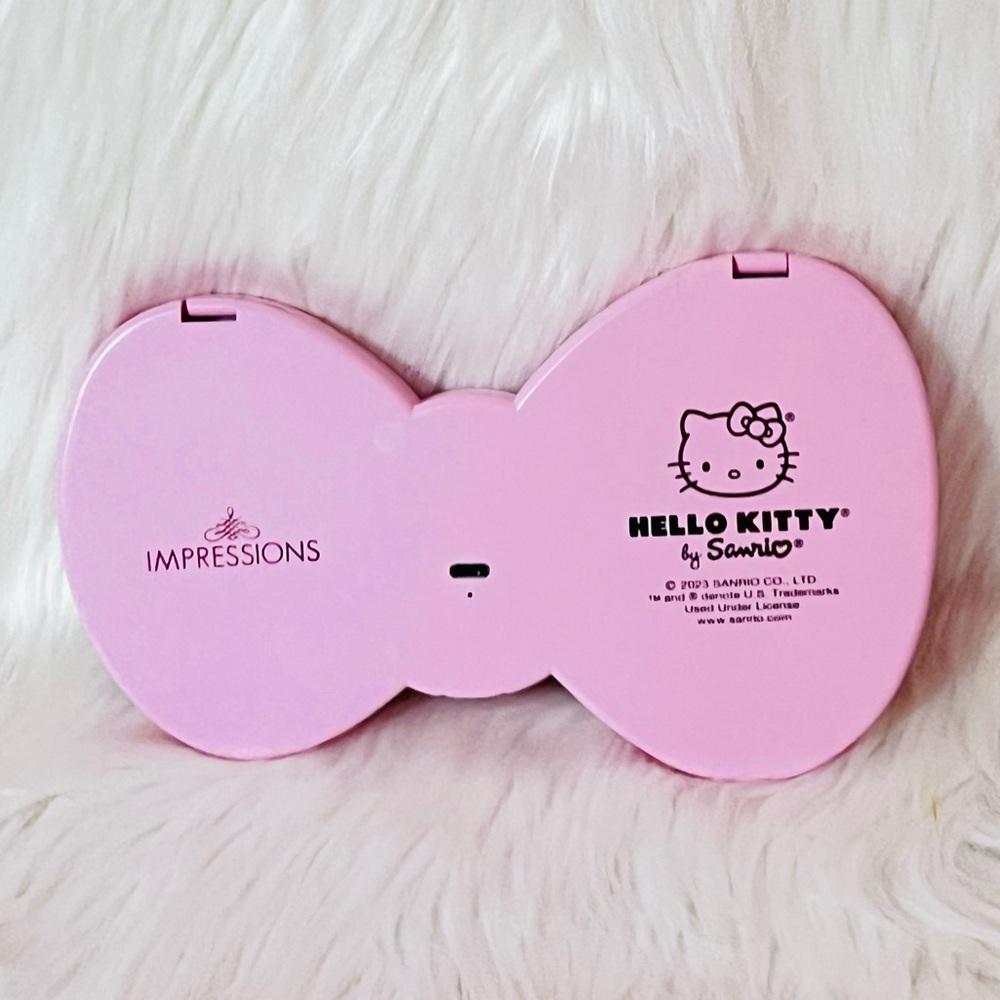 Hello Kitty Bow LED Compact Mirror Large - Picture 2 of 7